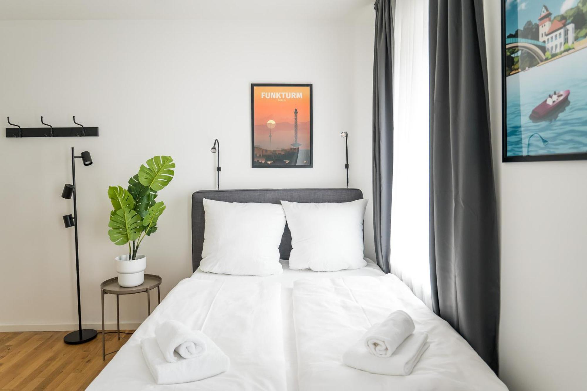 Homaris Apartments Schlueterstrasse Берлин Экстерьер фото
