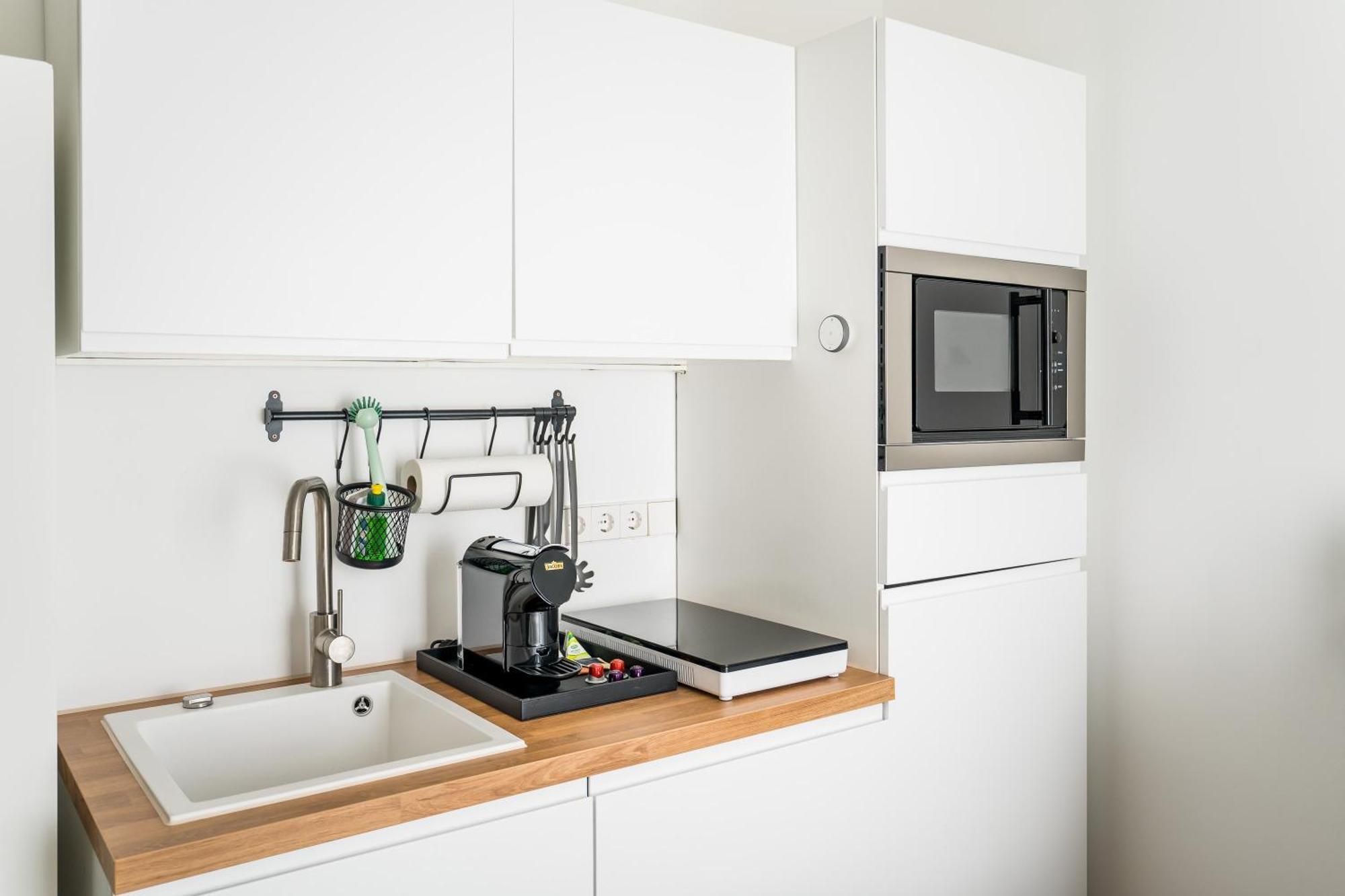 Homaris Apartments Schlueterstrasse Берлин Экстерьер фото